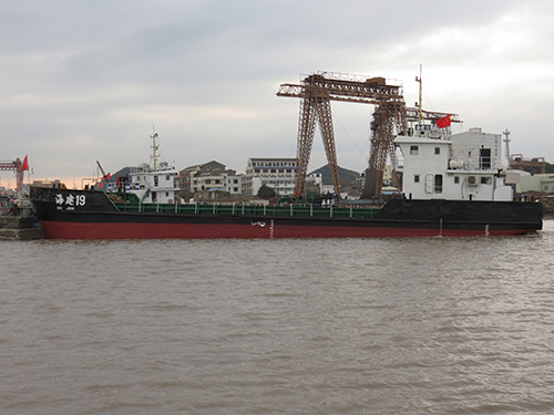 温岭：港口清船行动 首日初战告捷